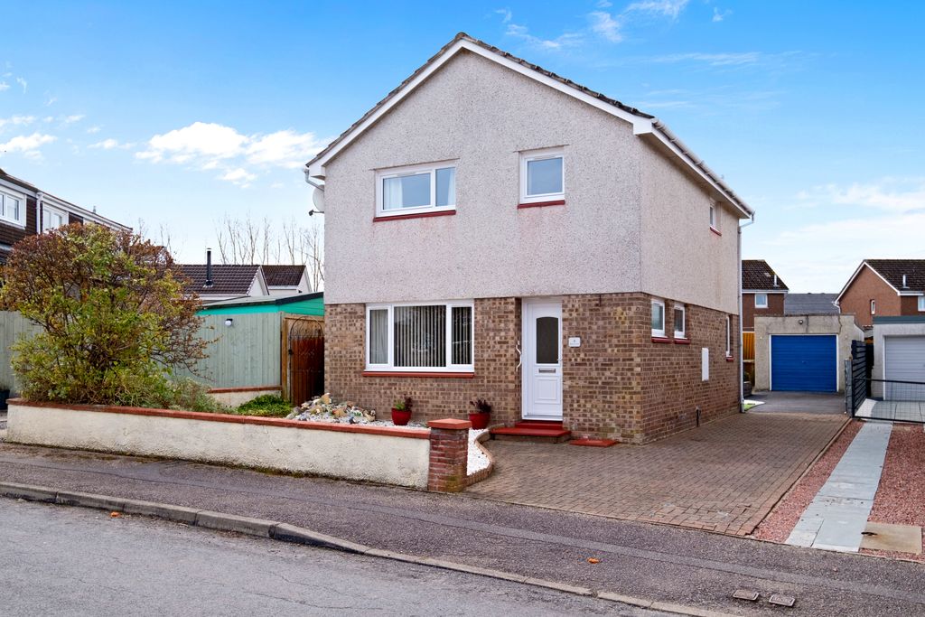 Property photo 1 of 27