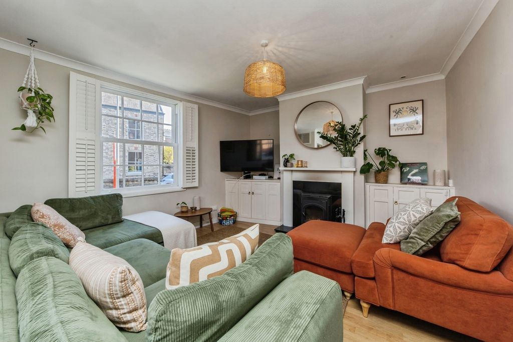 Property photo 2 of 18 Pbox-Img.Jpg