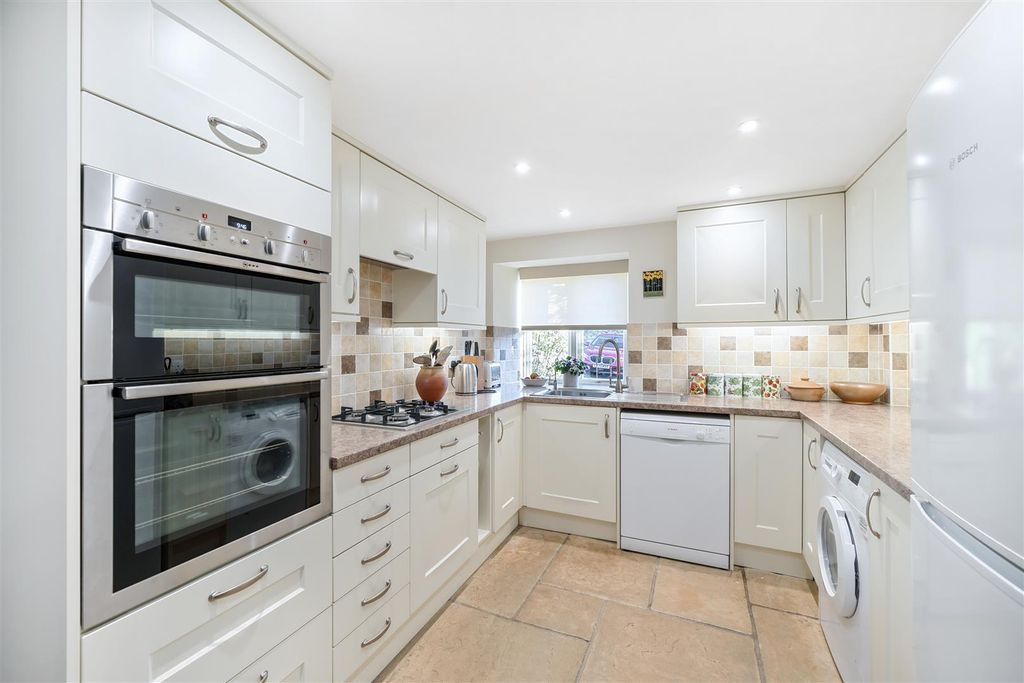 Property photo 2 of 20 Kitchen