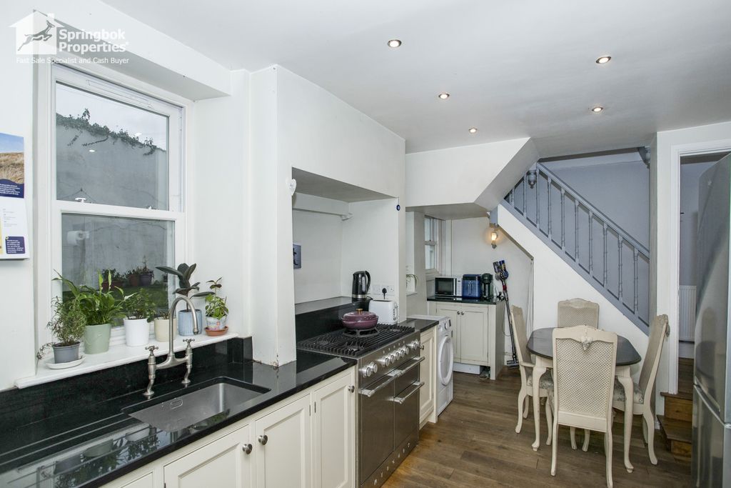 Property photo 3 of 14 Image 1