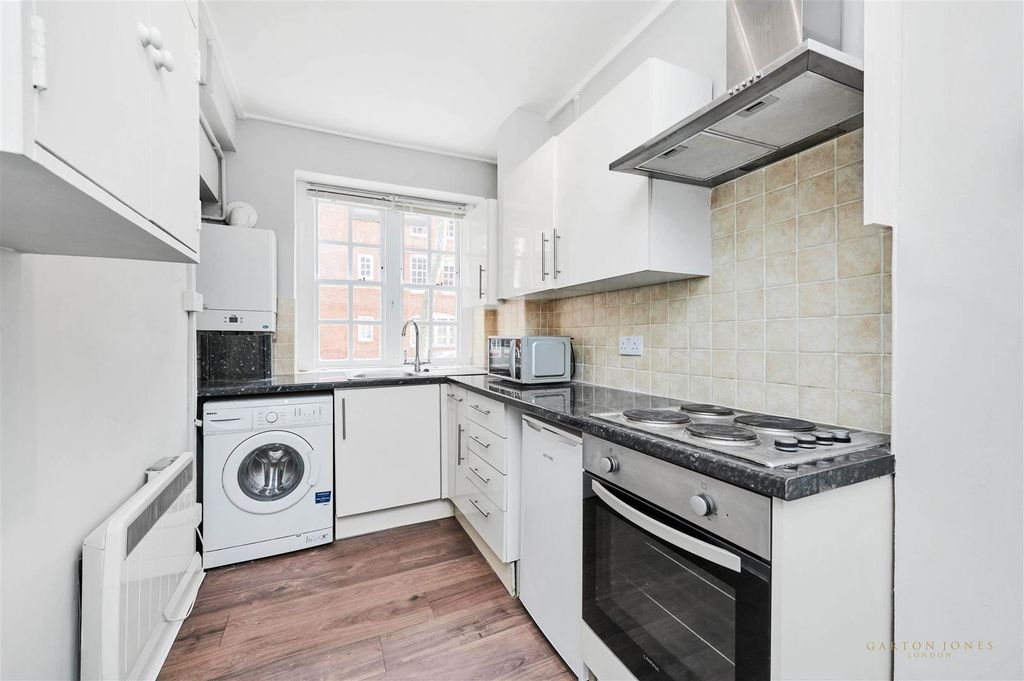 Property photo 2 of 9 Kitchen.Jpg