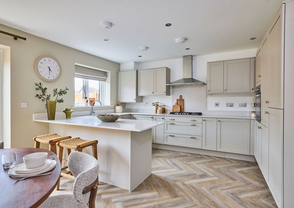 Property photo 3 of 12