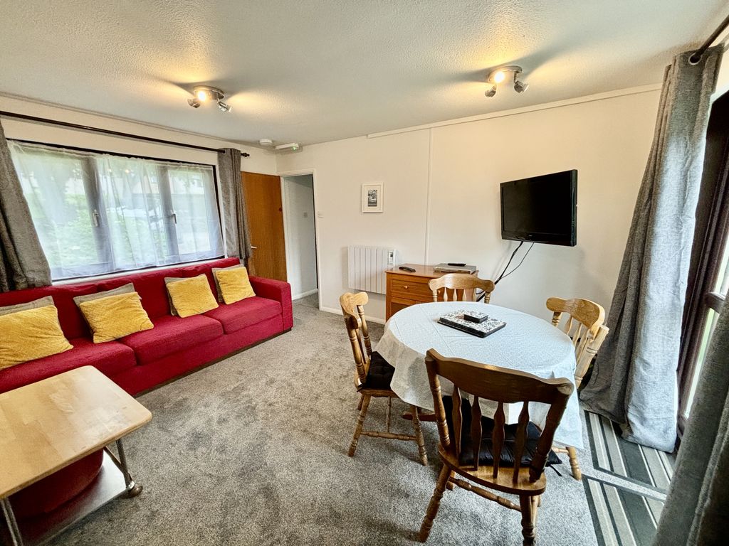 Property photo 2 of 12 Gallery