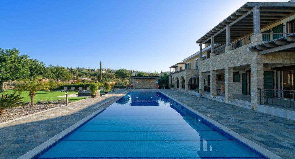 Property photo 2 of 46