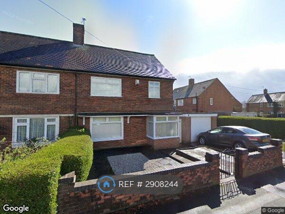 Property photo 1 of 32