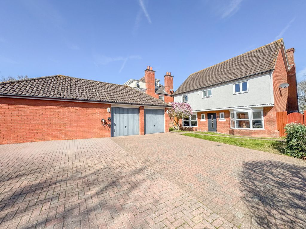 Property photo 1 of 43