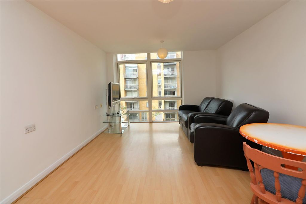 Property photo 1 of 7 Fairlead House.Jpg