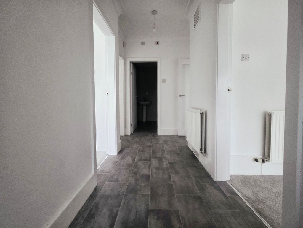 Property photo 3 of 25