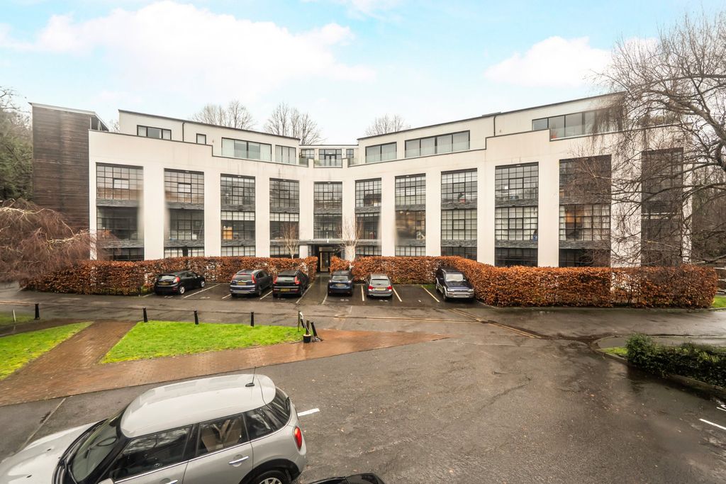 Property photo 1 of 24 Picture No. 30