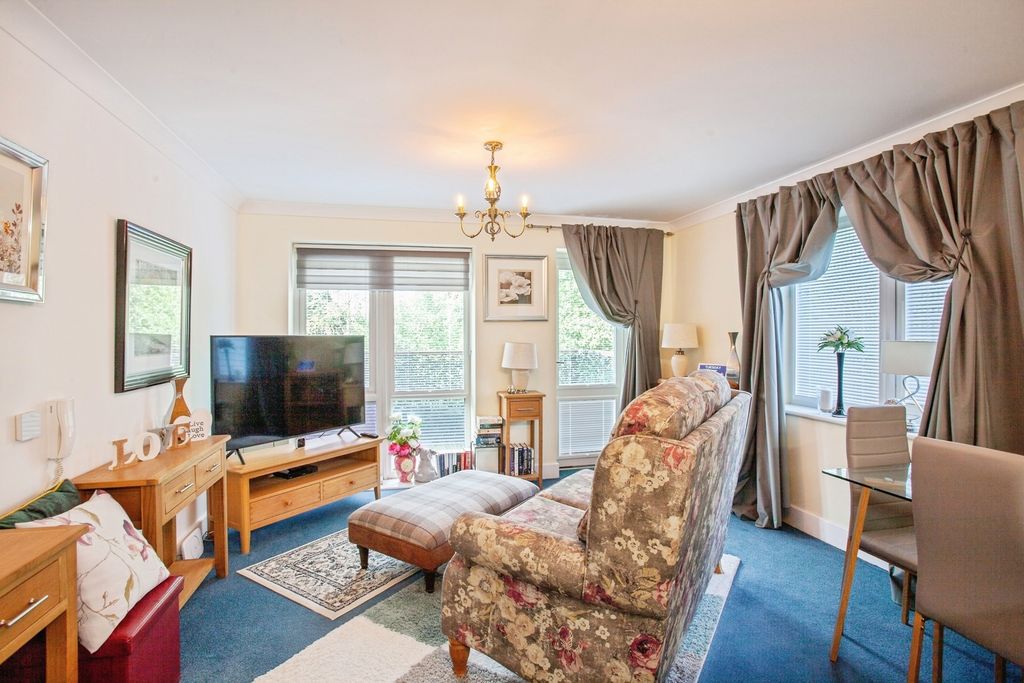 Property photo 2 of 11 Pbox-Img.Jpg