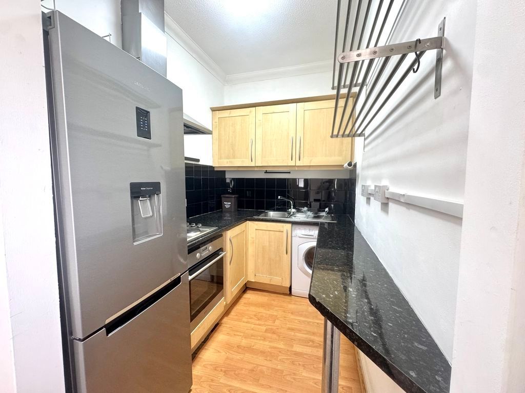 Property photo 3 of 6 Photo 2