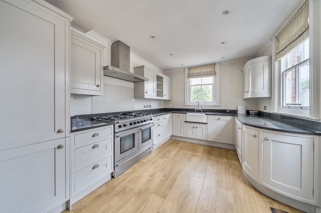 Property photo 3 of 15 Picture No. 12