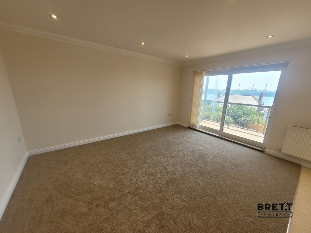 Property photo 3 of 9 Living Room