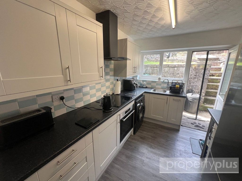 Property photo 3 of 15 Picture No. 06