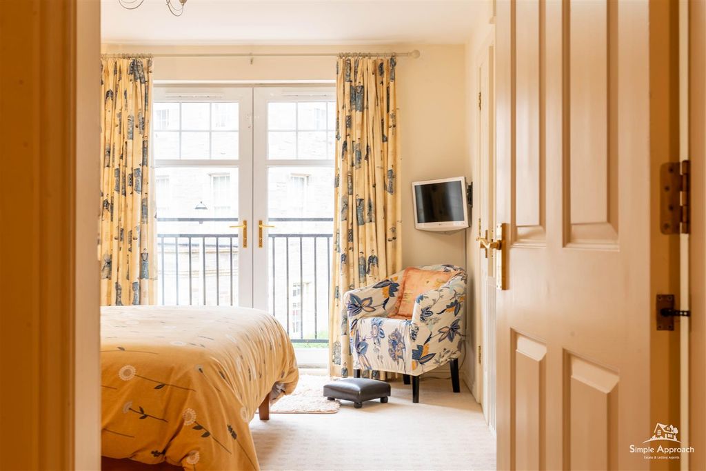 Additional image 38 of 4 bed property for saleRosslyn Avenue, Perth PH2