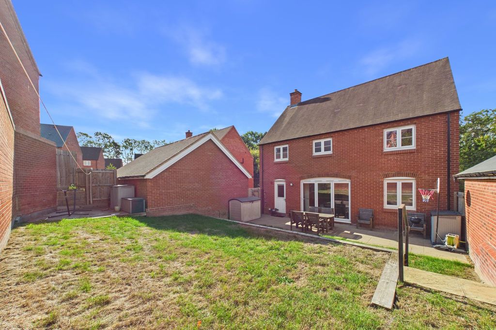 Property photo 2 of 29