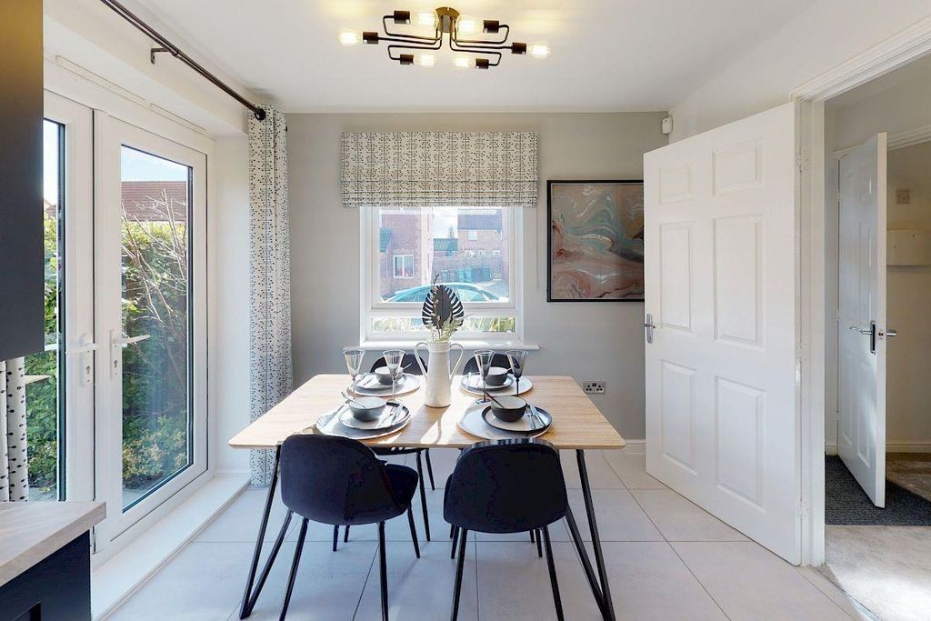 Property photo 3 of 7 Galway_Dining.Jpg