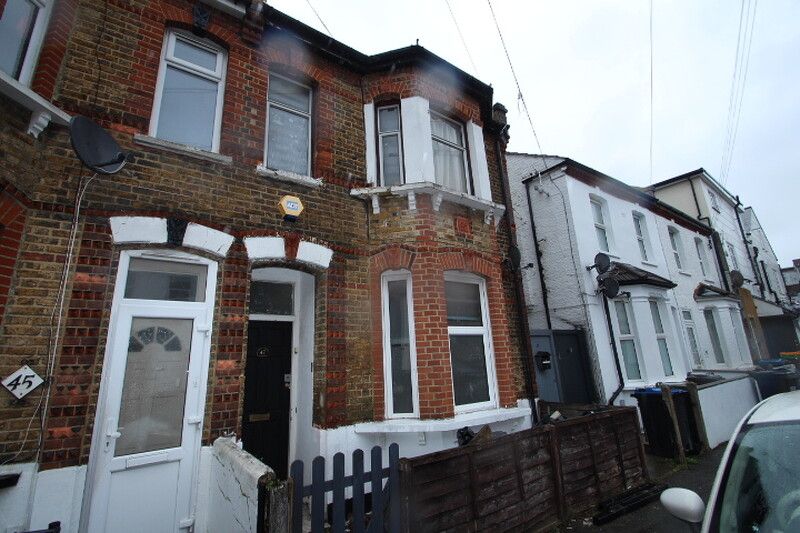 Property photo 3 of 8