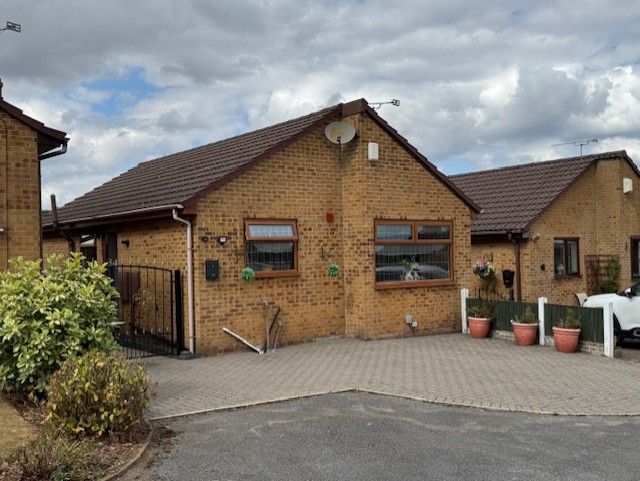 Property photo 2 of 17