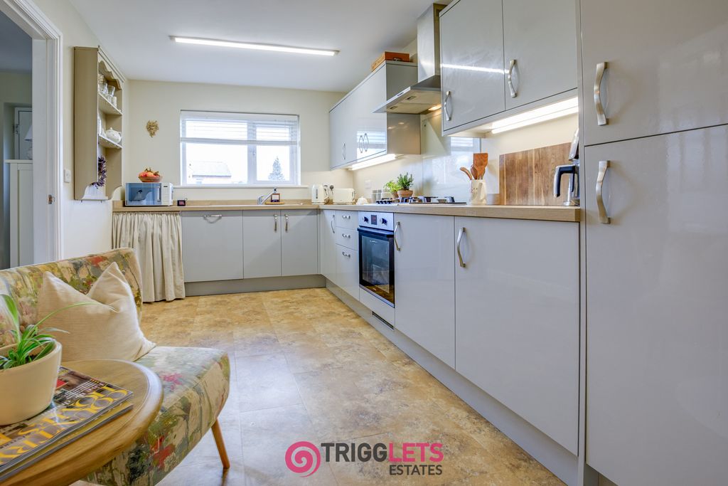 Property photo 3 of 33