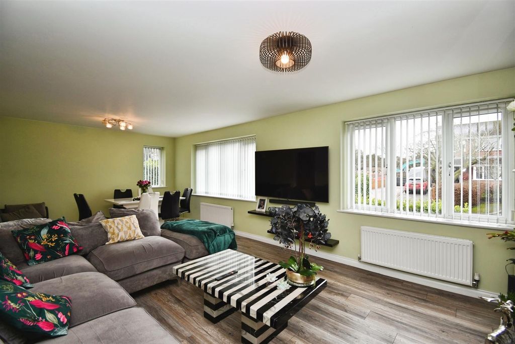 Property photo 2 of 26 5Bb09Eab-U 20 2827 29.Jpg