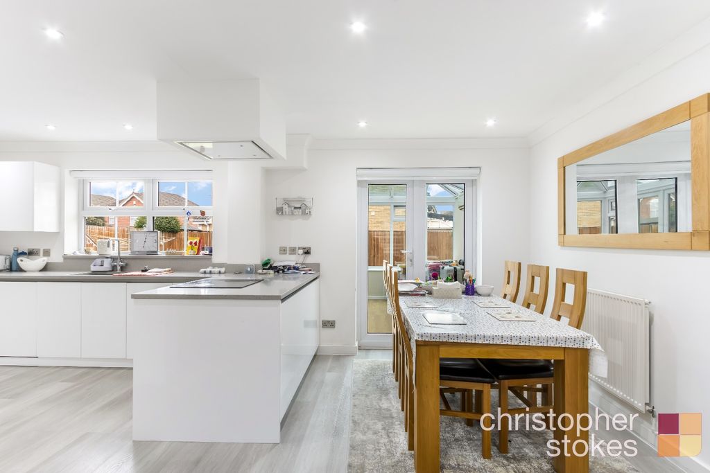 Property photo 3 of 21 4024032