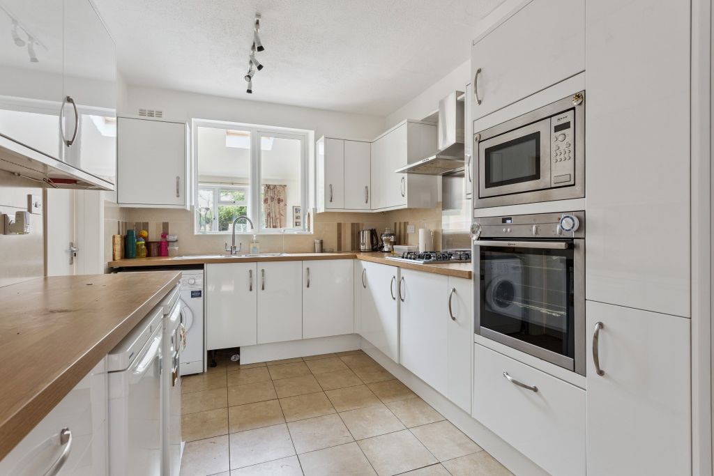 Property photo 2 of 9