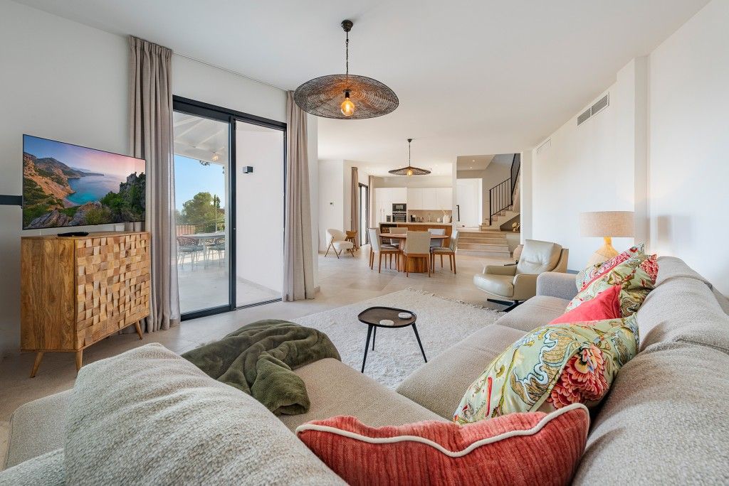 Property photo 3 of 20 18 - Swocdb41000