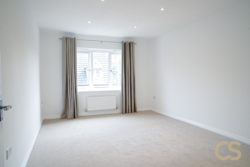 Property photo 3 of 10 5317002