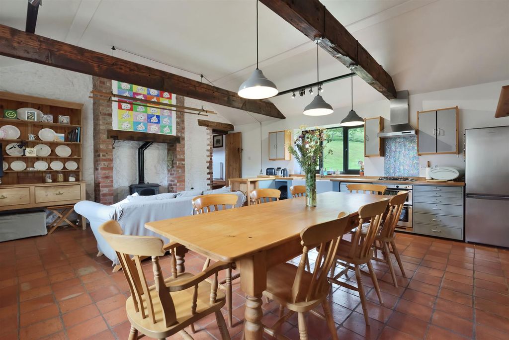 Property photo 3 of 43