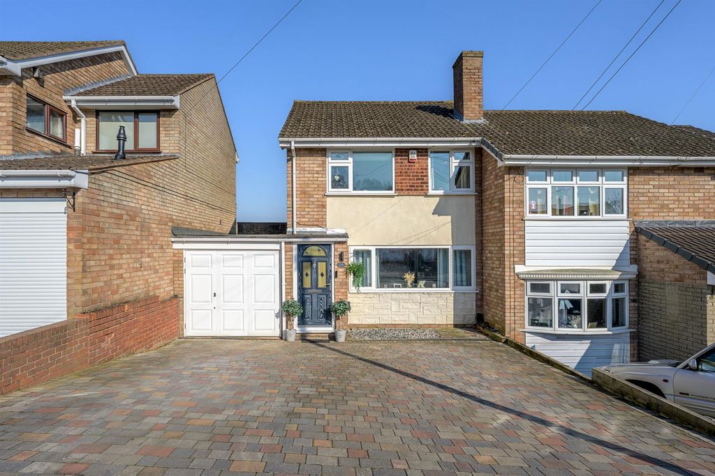 Property photo 1 of 21