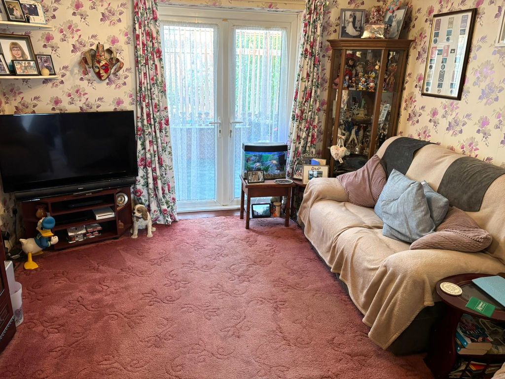 Property photo 3 of 18 3
