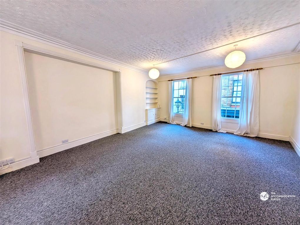 Property photo 2 of 14 Living Area