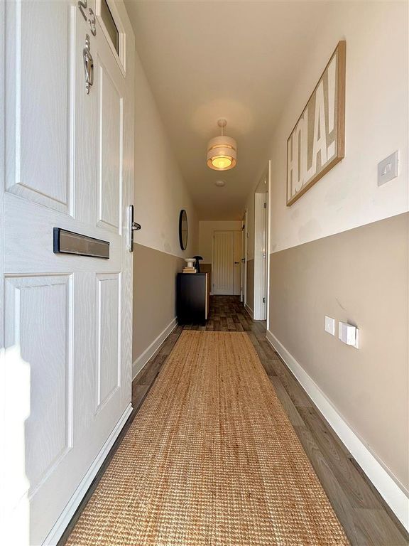 Property photo 2 of 15 Hallway.Jpg