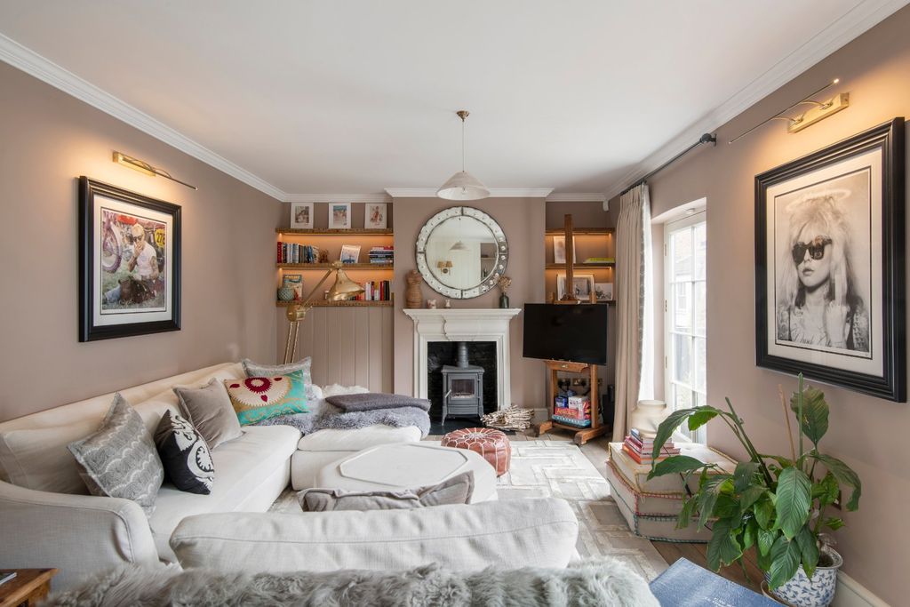 Property photo 1 of 21 First Floor