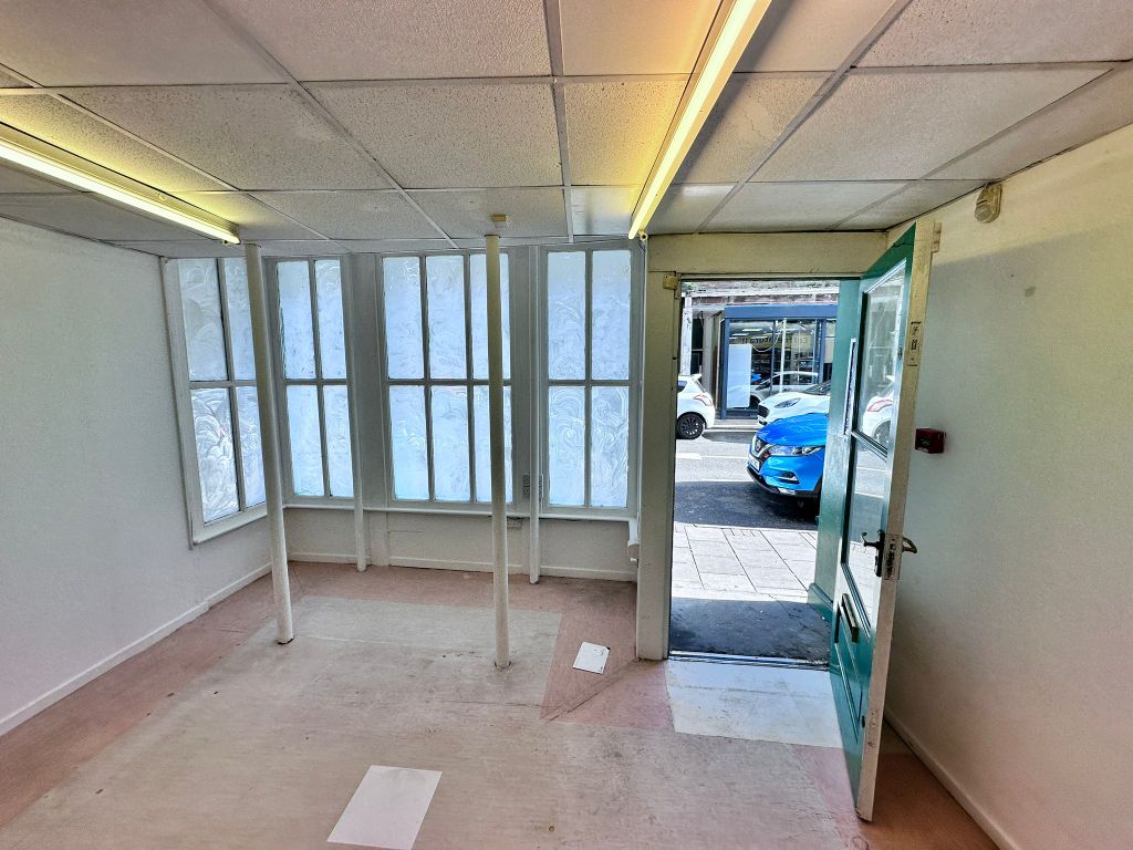 Property photo 3 of 6