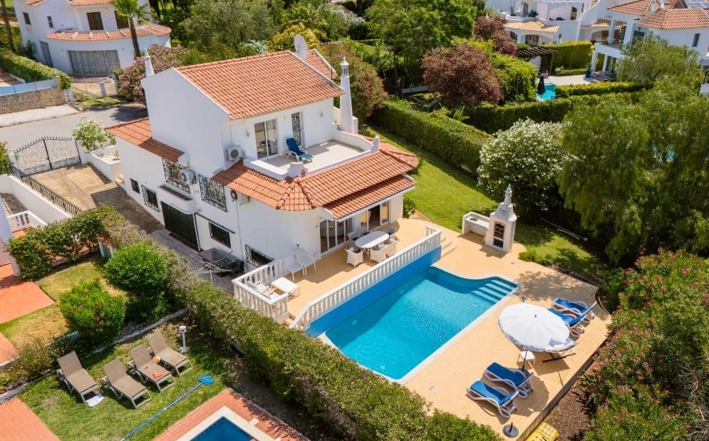 Property photo 1 of 30 Algarve Villa Ptvilv506P 1