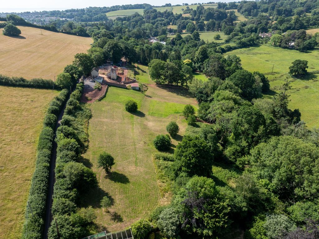 Property photo 2 of 10