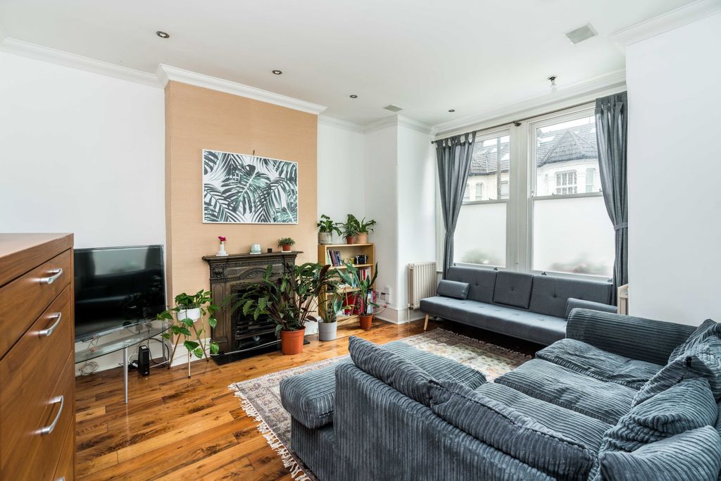 Property photo 2 of 18