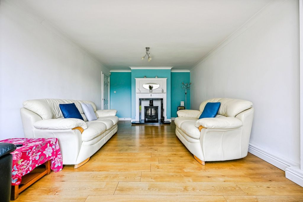 Property photo 3 of 20 Pbox-Img.Jpg