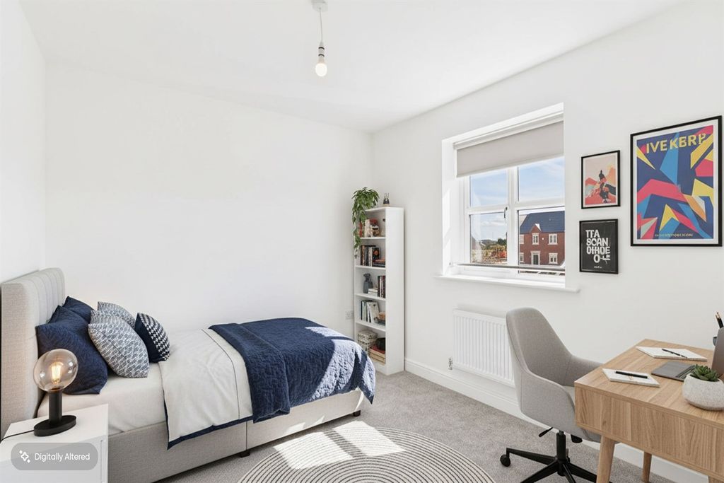 Property photo 3 of 6 (Main)