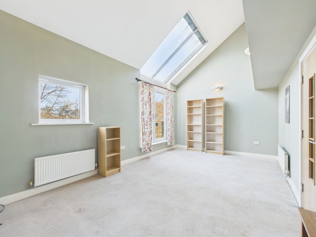 Property photo 3 of 18 4401685