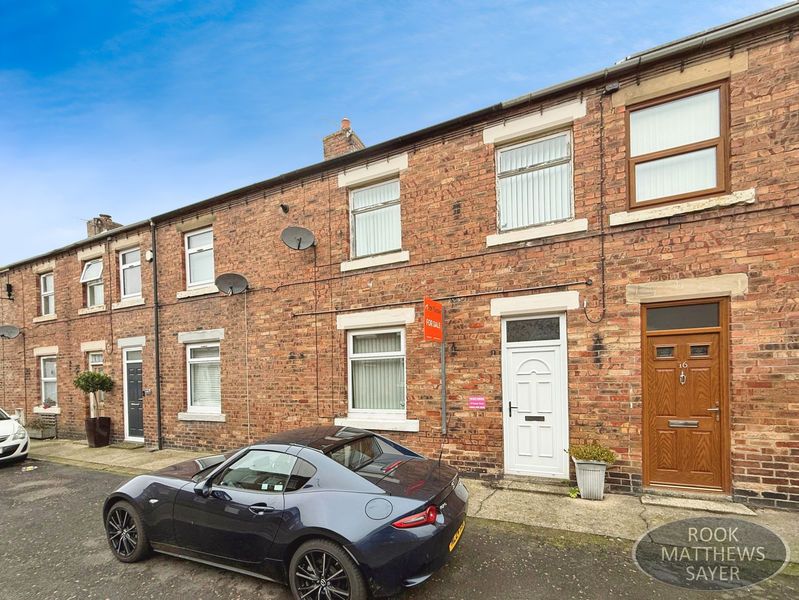 Property photo 1 of 8 Photo 5