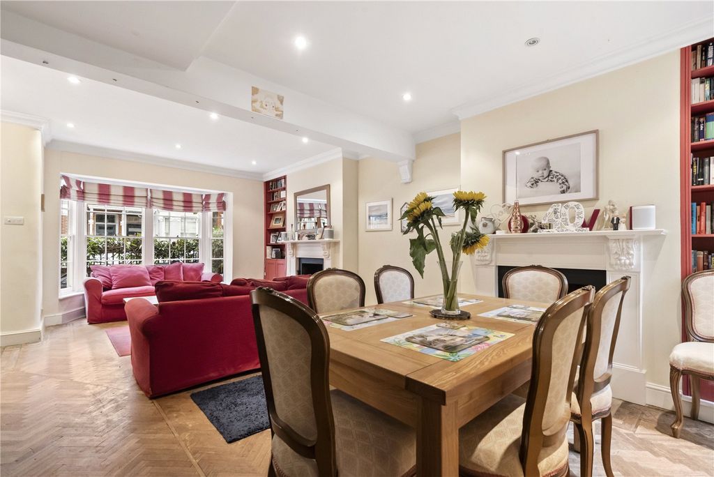 Property photo 3 of 12 Dining Area