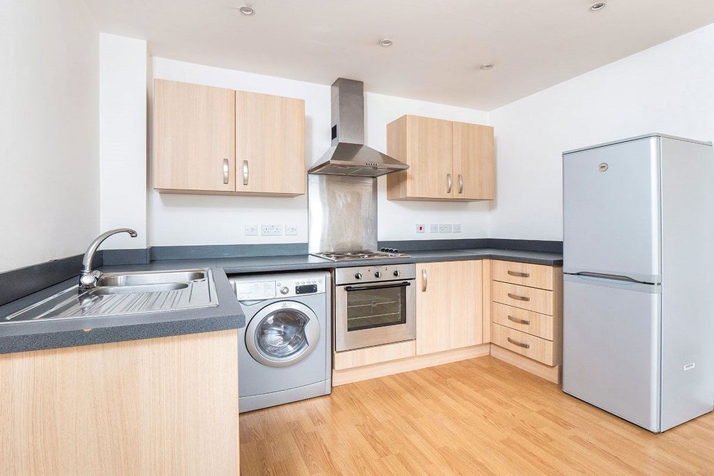 Property photo 3 of 8 Open Plan Living/Din