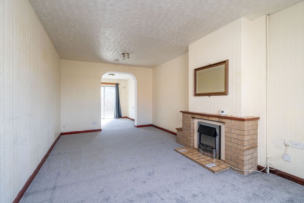 Property photo 3 of 21