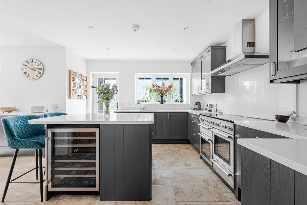 Property photo 2 of 49 Kitchen