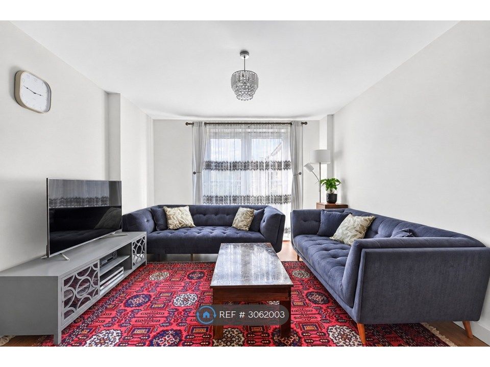 Property photo 1 of 17 Bright And Spacious Living Areas