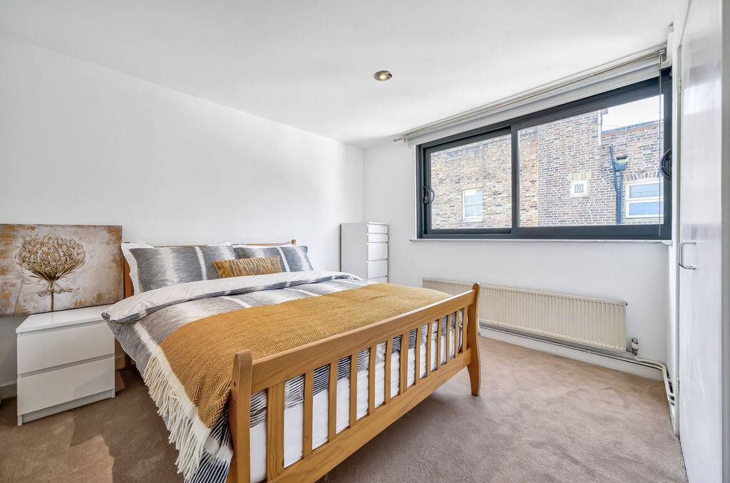 Property photo 2 of 13 Picture No. 16