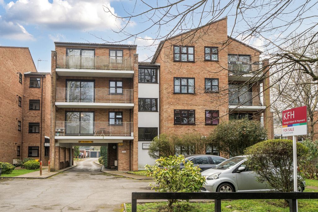 Property photo 1 of 10 1421112-1-69Aeaa5...